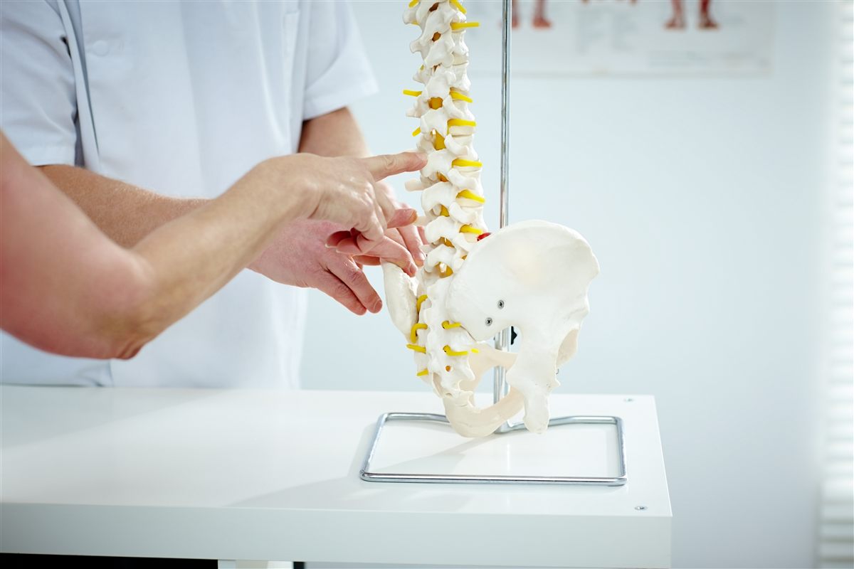 Adolescent idiopathic scoliosis assessment